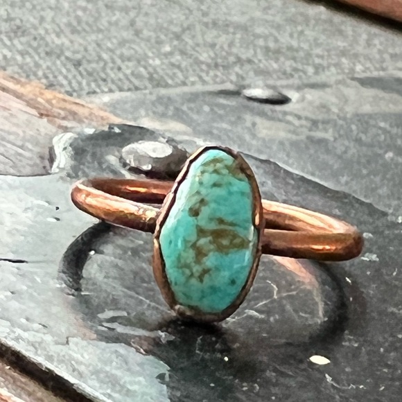 Turquoise copper ring Size 6 - Picture 4 of 9